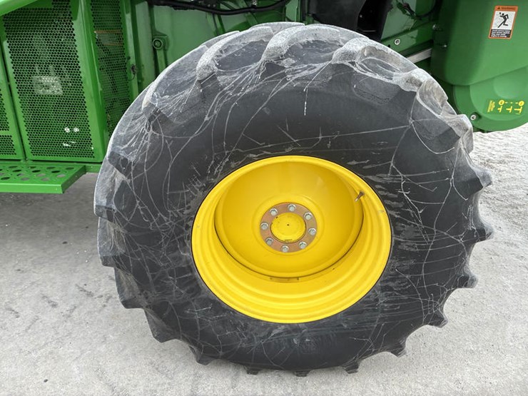 2014-john-deere-s660-image-35