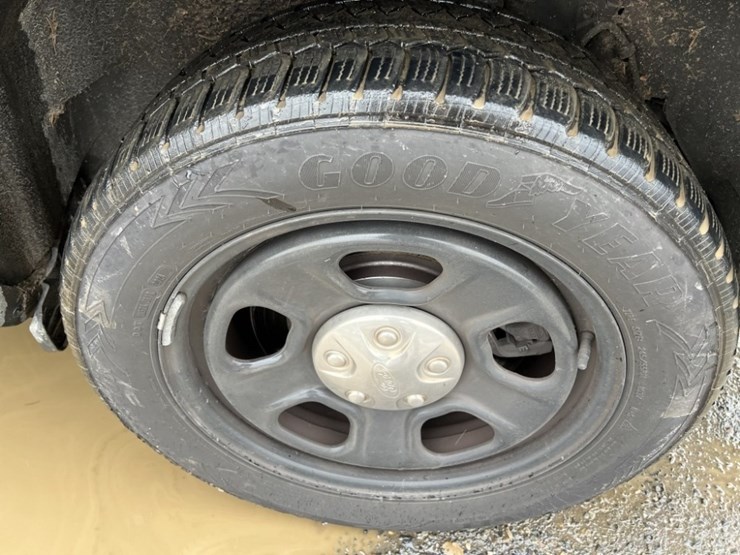 2018-ford-explorer-image-16