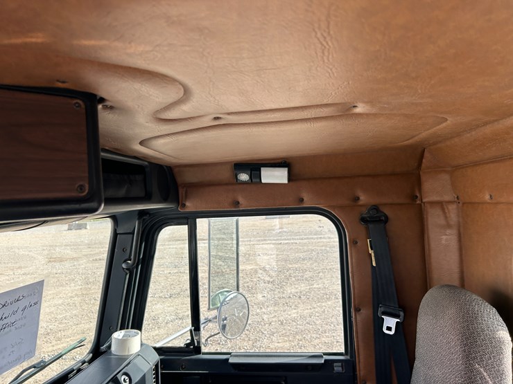 #39248-•-2000-freightliner-fd1-t/a-single-cab-truck-tractor-1fuy3mcb2ylb03327-image-65