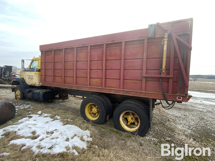 1975-international-fleetstar-image-7