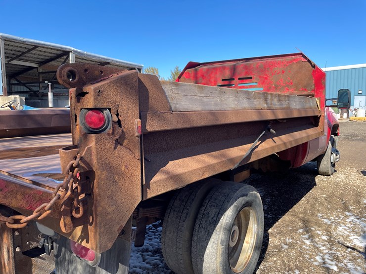 2012-gmc-3500hd-image-23