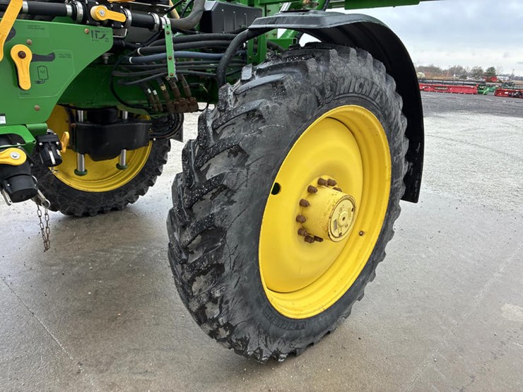2015-john-deere-r4038-image-60