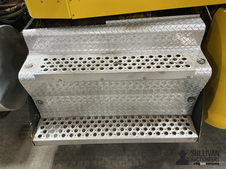 2012-kenworth-t660-image-17