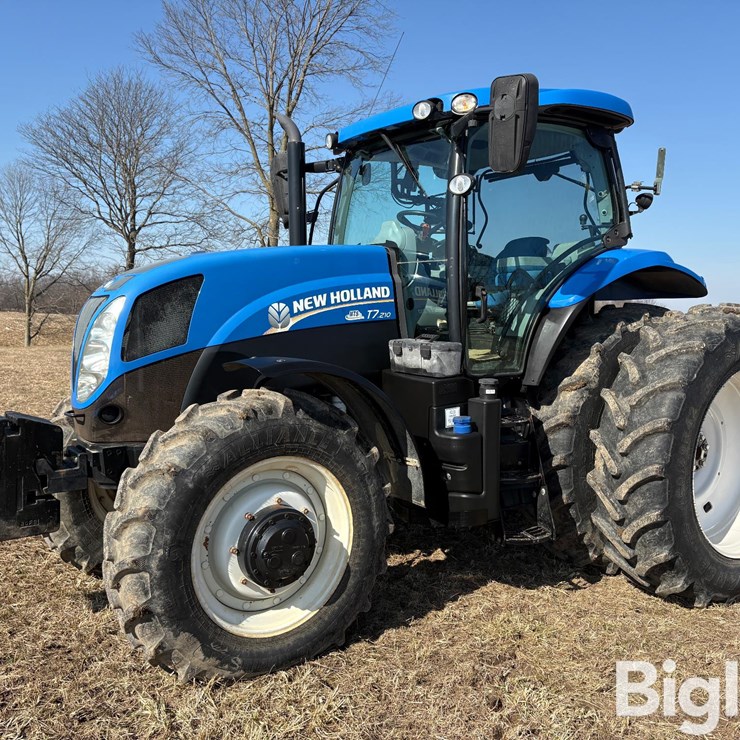 2015 NEW HOLLAND T7.210