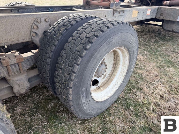 1985-international-s2300-image-37