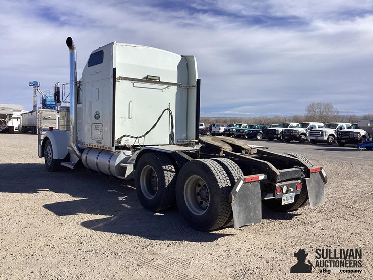 2005-kenworth-w900l-image-7