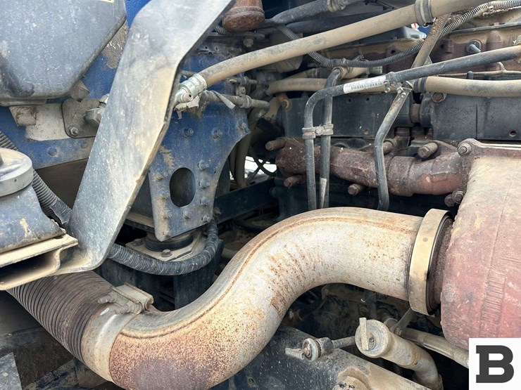 1999-freightliner-fld120-image-26