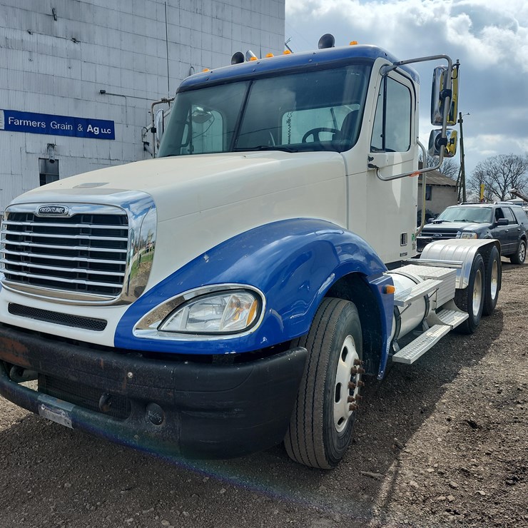 Tag #285, Freightliner semi