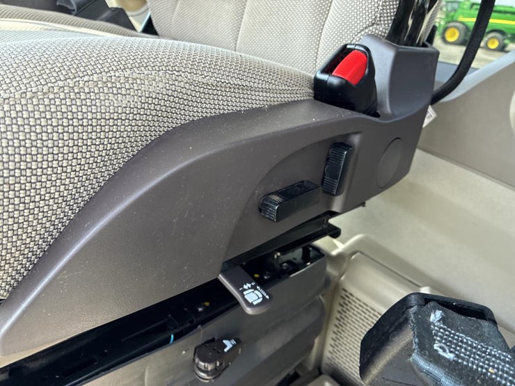 2023-john-deere-8rx-370-image-78