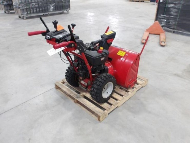 troy-built-31ah5nq5563-11-hp-30-in.-snowblower-image-5