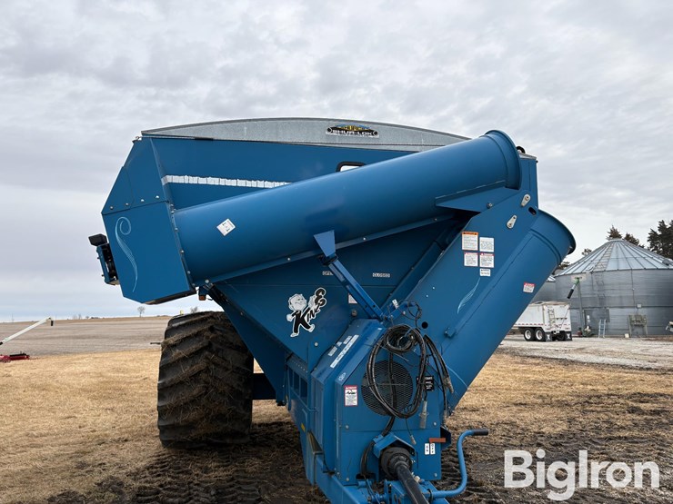 2002-kinze-1050-image-10