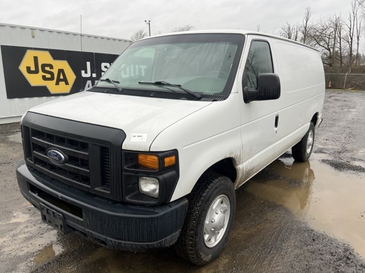 2008-ford-e350-image-1
