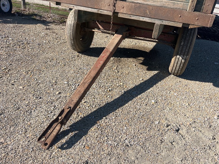 #5079-•-wagon-with-eagle-side-boards-image-4