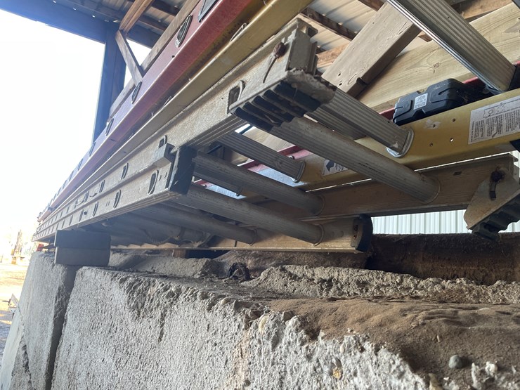 #6020-•-(1)-aluminum-extension-ladder-image-4