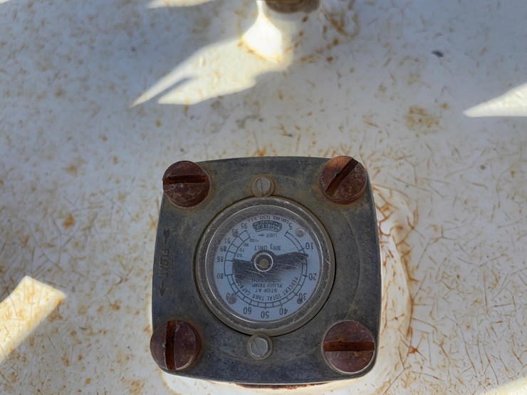 anhydrous-tank-with-trailer-image-11