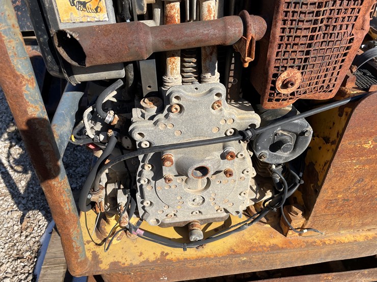 #6103-•-vibromax-at-45-heavy-duty-plate-compactor-image-8