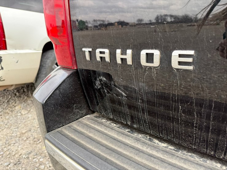 2014-chevrolet-tahoe-image-8