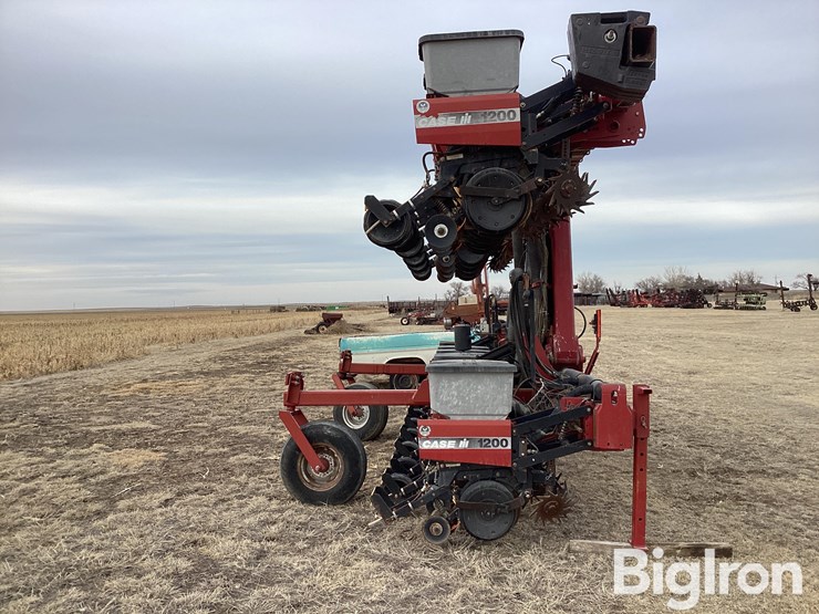 case-ih-1200-image-4