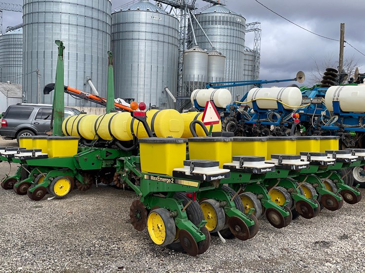 john-deere-7200-image-6