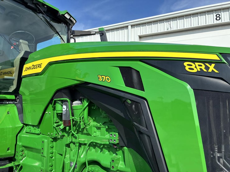 2023-john-deere-8rx-370-image-17