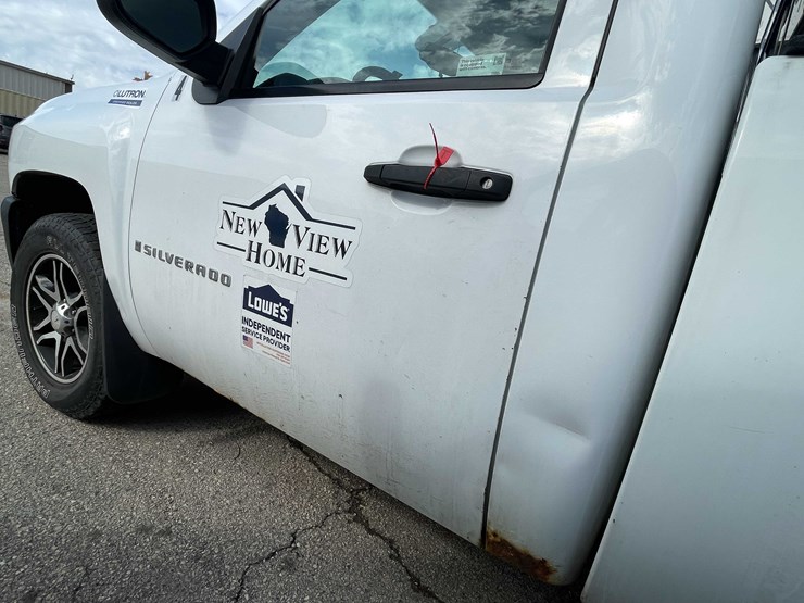 #1429-•-2008-white-chevy-silverado-(has-wi-title)-(of)-image-20