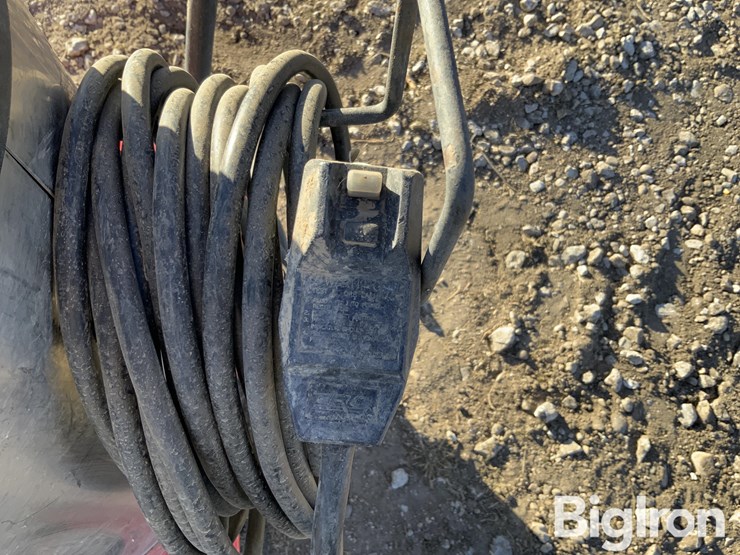 hotsy-555ss-portable-heated-power-washer-image-11