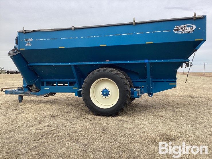 2005-kinze-1050-image-8