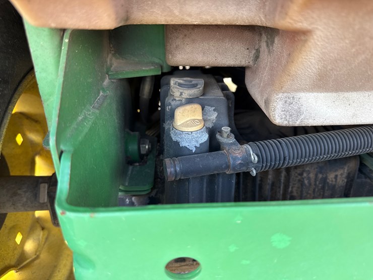 john-deere-340-image-7