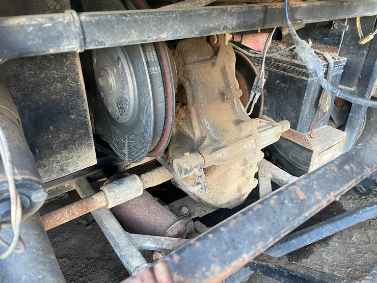 #6018-•-john-deere-1200a-ride-on-finisher-with-seeder-image-6