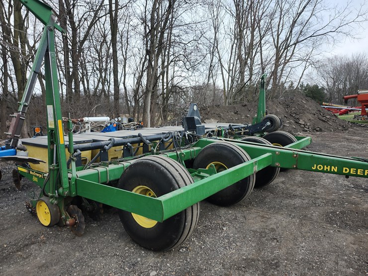 1990-john-deere-7240-image-10