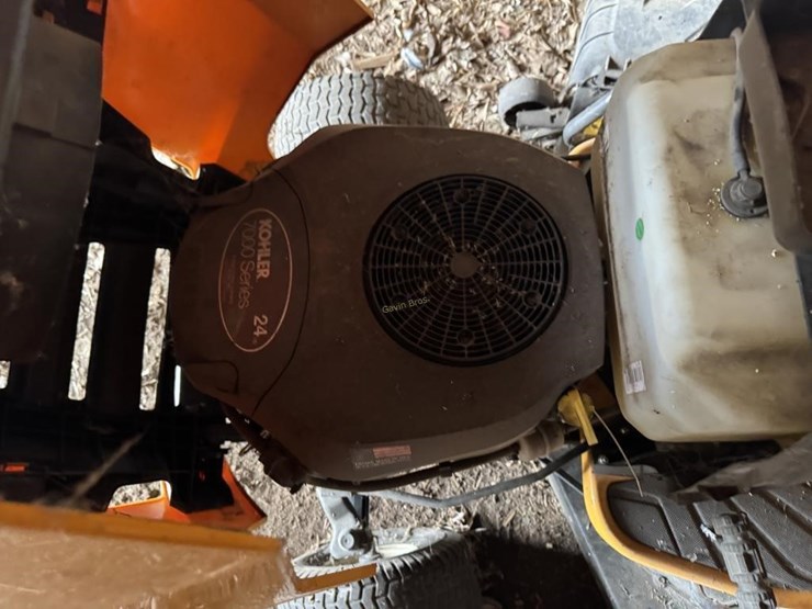 cub-cadet-lt50-xt1-riding-mower-image-6