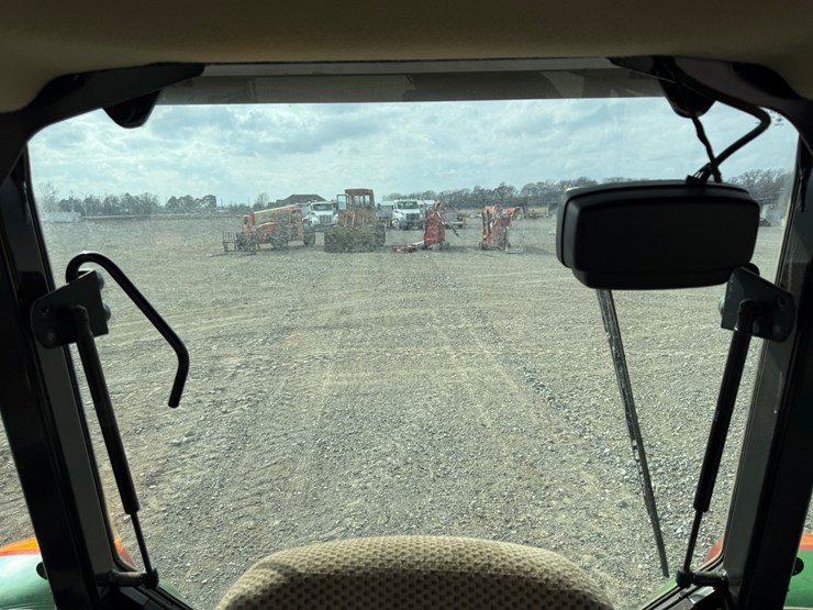 2024-john-deere-5130m-image-27