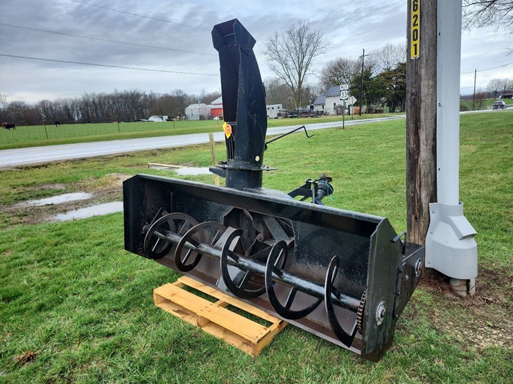 tag-#156,-7'-loftness-snow-blower-image-3