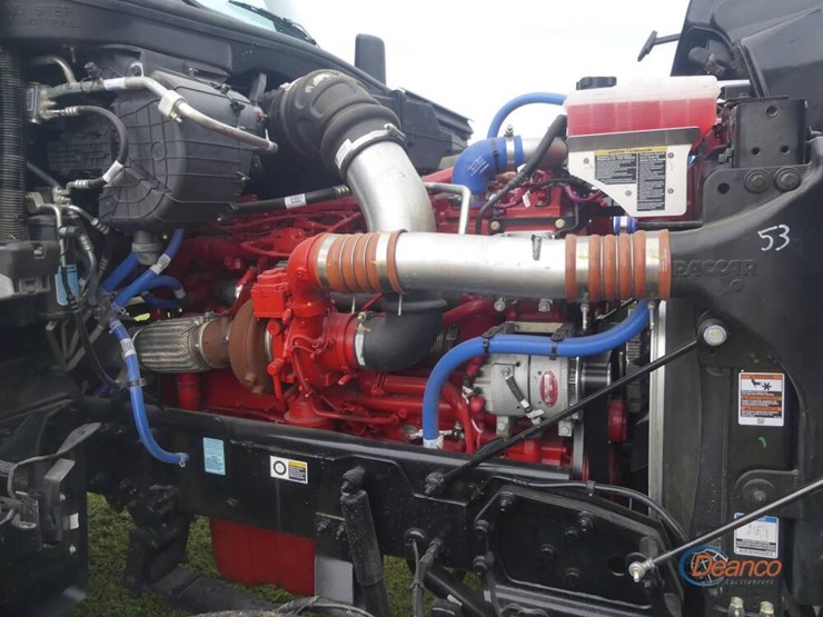 2025-peterbilt-567-image-13