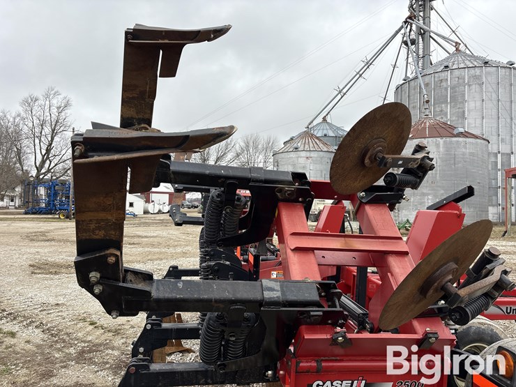 case-ih-2500-image-17