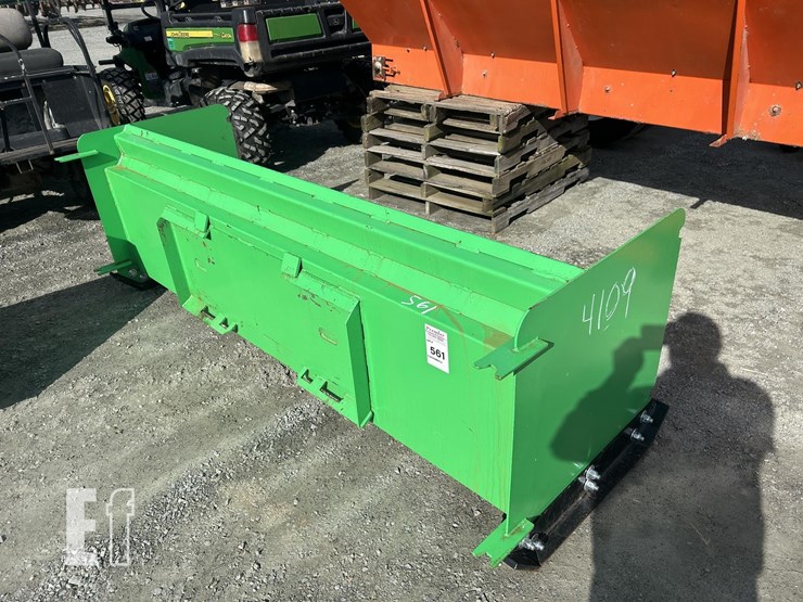 8'-snow-pusher-image-2