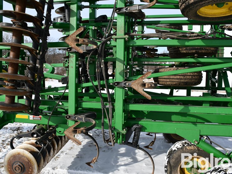 2011-john-deere-2310-image-17