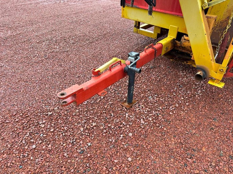 kelly-ryan-2w08-image-7