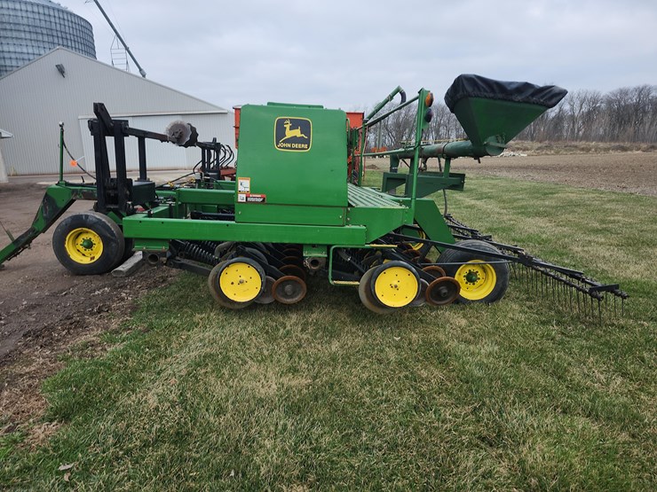 john-deere-750-image-6