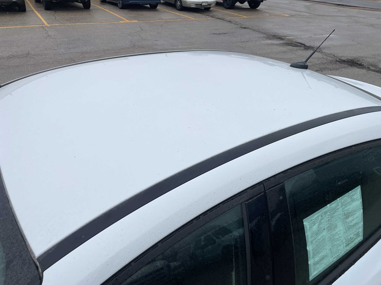 #1428-•-2015-white-ford-focus-se-sedan-(has-wi-title)-image-31