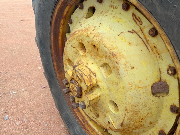 john-deere-4520-image-14