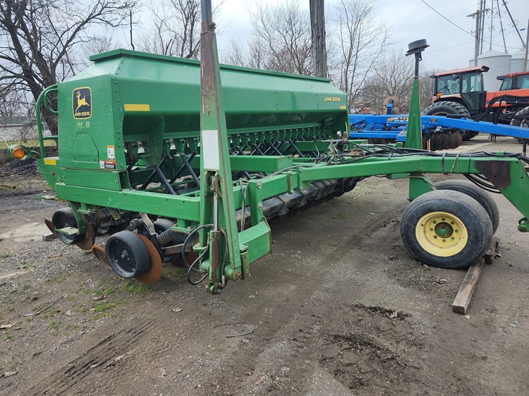 john-deere-1560-image-12