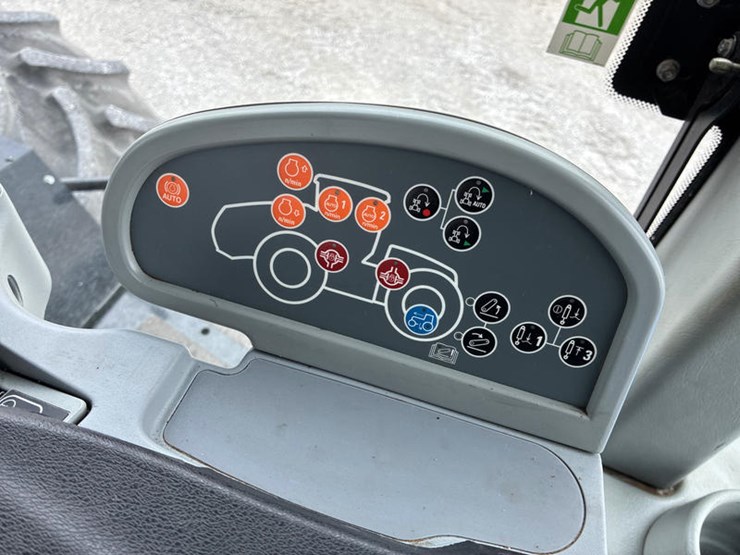 2013-new-holland-t9.505-image-76