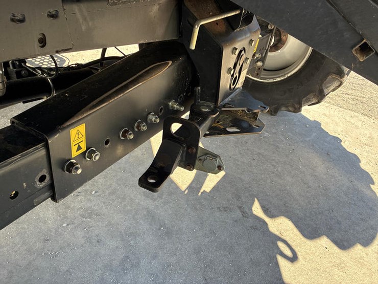 2012-case-ih-8230-image-48