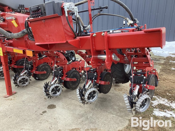 2022-case-ih-2022-image-9