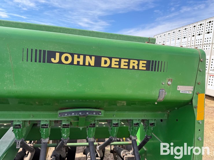 john-deere-750-image-15
