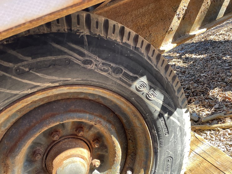 #6060-•-1995-true-line-tandem-axle-equipment-trailer-(has-wi-title)-image-11