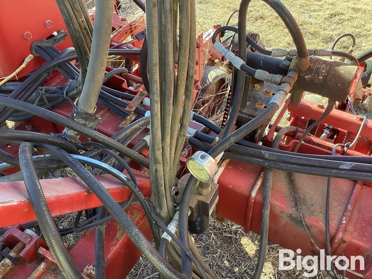 case-ih-16r30-planter-image-13