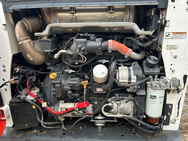2022-bobcat-t870-image-15