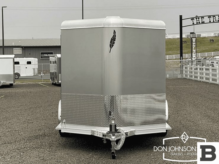 2024-featherlite-9400-72pt-2-h-horse-trailer-image-5